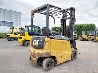 4-Rad Gabelstapler Caterpillar EP25CN