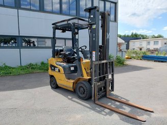 4-Rad Gabelstapler Caterpillar GP18NTD