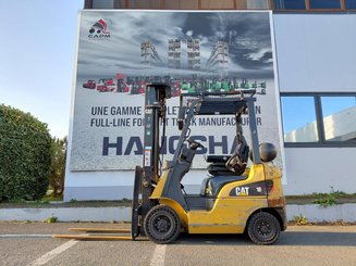 4-Rad Gabelstapler Caterpillar GP18NTD