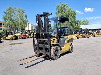 4-Rad Gabelstapler Caterpillar GP25N