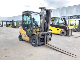 4-Rad Gabelstapler Caterpillar GP25N2