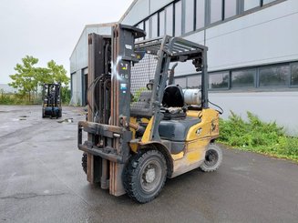4-Rad Gabelstapler Caterpillar GP25NTD