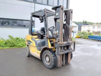 4-Rad Gabelstapler Caterpillar GP25NTD