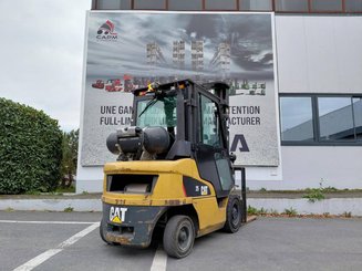 4-Rad Gabelstapler Caterpillar GP25NTD