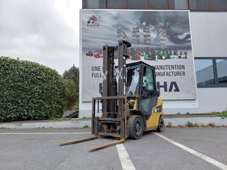 4-Rad Gabelstapler Caterpillar GP25NTD