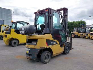 4-Rad Gabelstapler Caterpillar GP25NTD