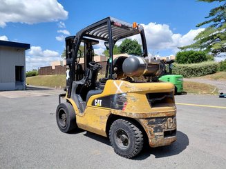 4-Rad Gabelstapler Caterpillar GP30N