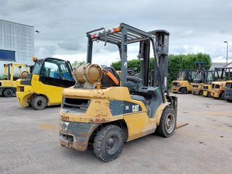 4-Rad Gabelstapler Caterpillar GP30NTD