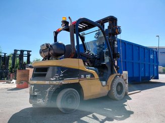 4-Rad Gabelstapler Caterpillar GP35N
