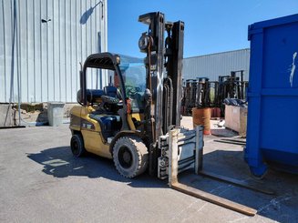 4-Rad Gabelstapler Caterpillar GP35N