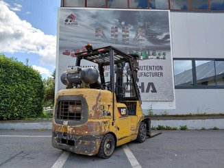 4-Rad Gabelstapler Caterpillar GC40K