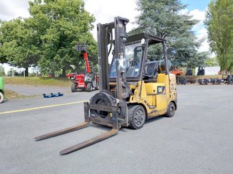 4-Rad Gabelstapler Caterpillar GC40K