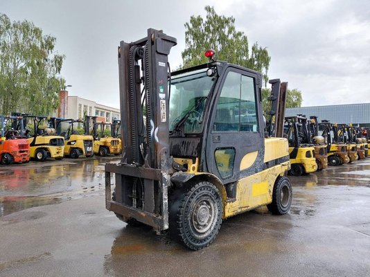 4-Rad Gabelstapler Yale GLP55VX - 1