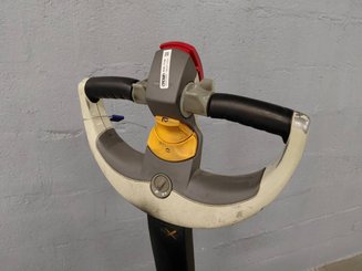 Niederhubwagen mit Deichsel Crown WP3020-2.0