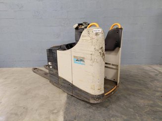 Niederhubwagen Fahrerstand Crown WT3040 2.00