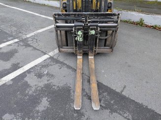4-Rad Gabelstapler Caterpillar GP30NTD