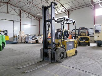 4-Rad Gabelstapler Caterpillar EP30K