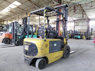 4-Rad Gabelstapler Caterpillar EP30K