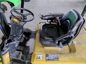 4-Rad Gabelstapler Caterpillar EP30K