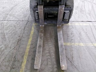 4-Rad Gabelstapler Caterpillar EP30K