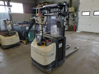 Hochhubwagen mit Deichsel Crown ESI4000-12
