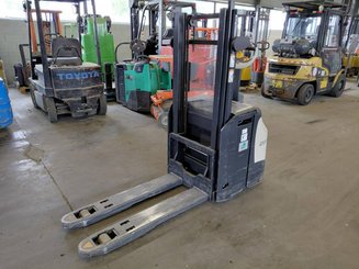 Hochhubwagen mit Deichsel Crown ESI4000-12