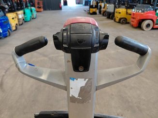 Niederhubwagen Fahrerstand Caterpillar NPV20N2