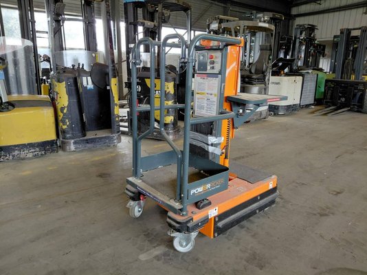 Senkrechtlift JLG POWER PICKER - 1