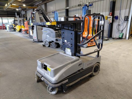 Senkrechtlift JLG 10MSP - 1