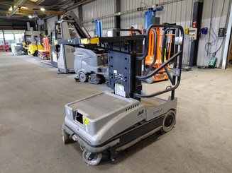 Senkrechtlift JLG 10MSP