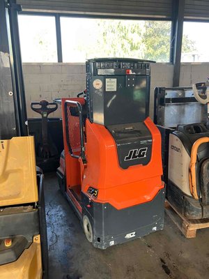 Senkrechtlift JLG DSP-M - 1