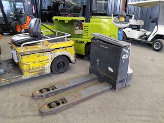Niederhubwagen mit Deichsel Crown WP3010-1.6