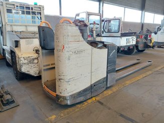 Niederhubwagen Fahrerstand Crown WT3040