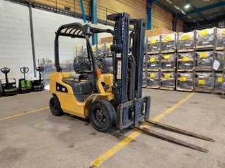 4-Rad Gabelstapler Caterpillar DP25N