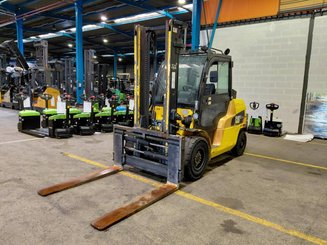 4-Rad Gabelstapler Caterpillar DP55N