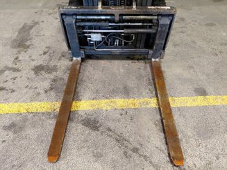 4-Rad Gabelstapler Caterpillar GP25N