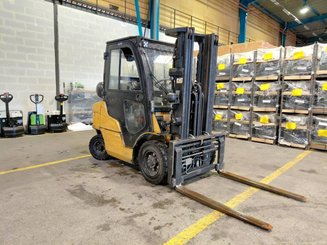 4-Rad Gabelstapler Caterpillar GP25N