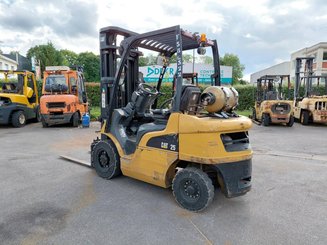 4-Rad Gabelstapler Caterpillar GP25N