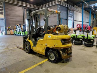 4-Rad Gabelstapler Caterpillar GP30NTD