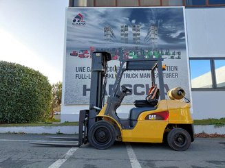 4-Rad Gabelstapler Caterpillar GP30NTD