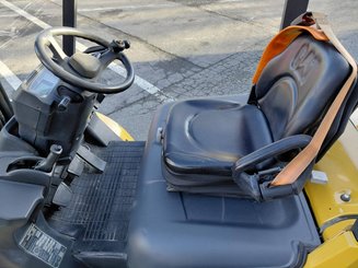 4-Rad Gabelstapler Caterpillar GP30NTD