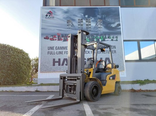 4-Rad Gabelstapler Caterpillar GP30NTD - 1