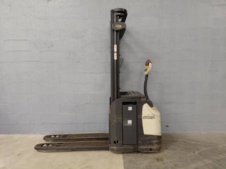 Hochhubwagen mit Deichsel Crown ESI4000-12 - 5