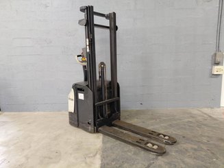 Hochhubwagen mit Deichsel Crown ESI4000-12 - 1