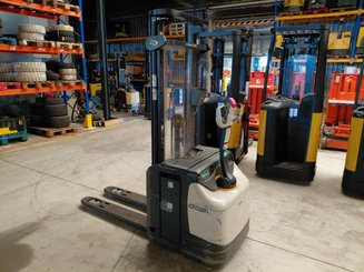 Hochhubwagen mit Deichsel Crown ESI4000-12