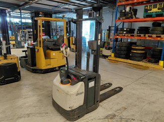 Hochhubwagen mit Deichsel Crown ESI4000-12