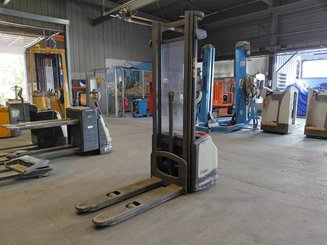 Hochhubwagen mit Deichsel Crown WF3000 1.2