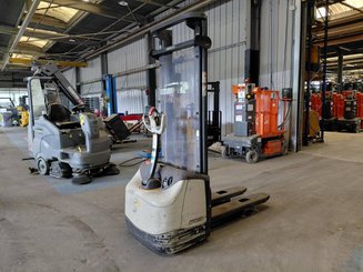 Hochhubwagen mit Deichsel Crown WF3000 1.2