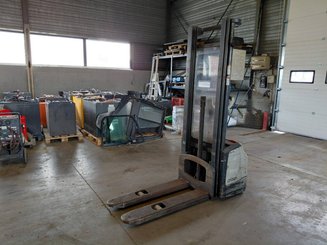 Hochhubwagen mit Deichsel Crown WF3000 1.2