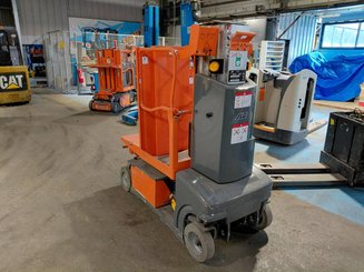 Senkrechtlift JLG TOUCANDUO
